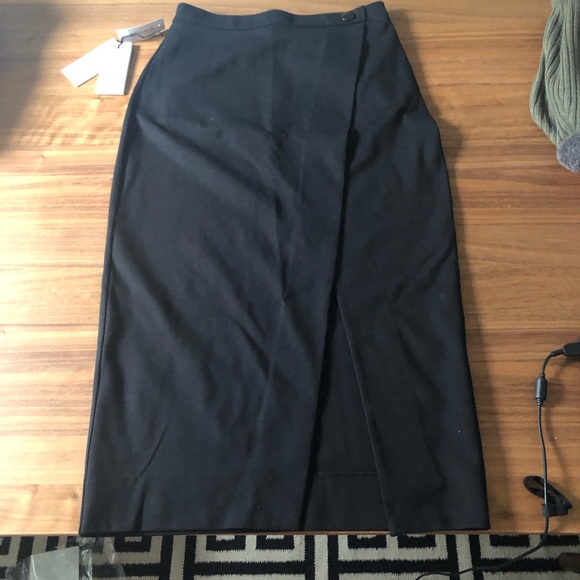 NWT Black Aritzia Babaton Leona wrap pencil skirt - Picture 3 of 5